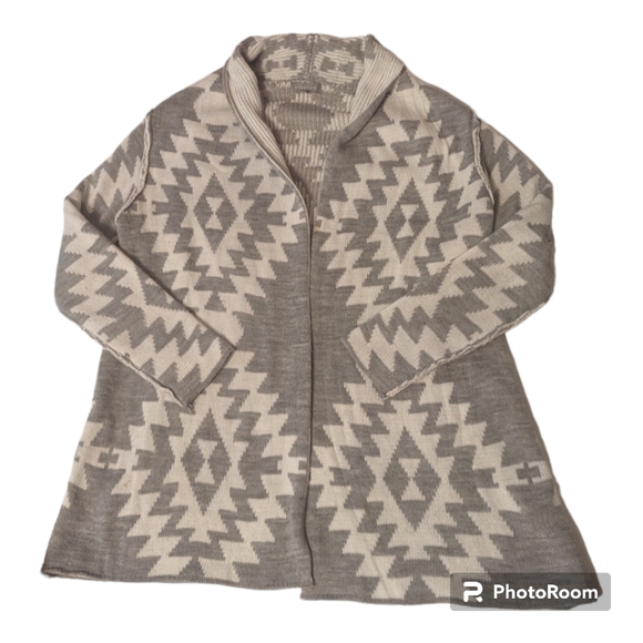 Lovesick Sweaters - Torrid Lovesick Gray White Southwestern Open Front Cardigan Sweater. Women's 0*